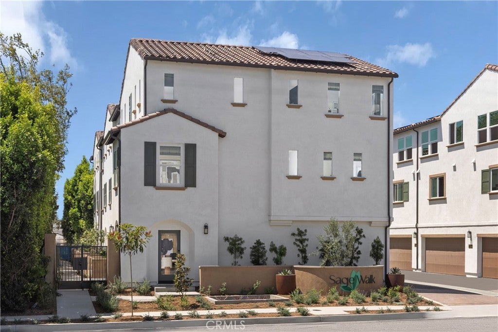 Photo of Listing #OC25276405