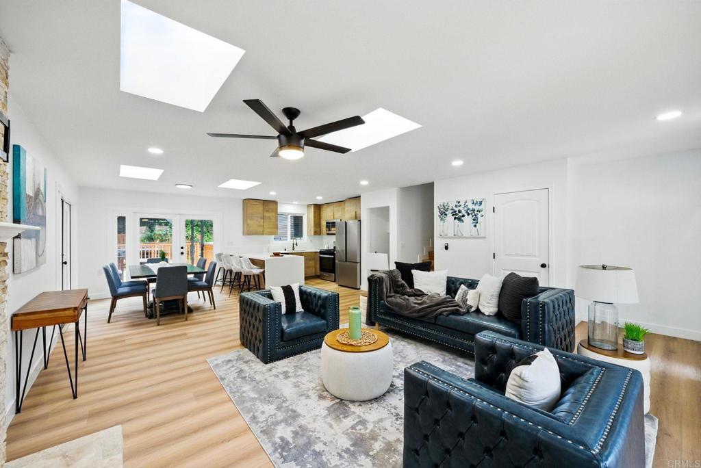 Photo of Listing #PTP2509165