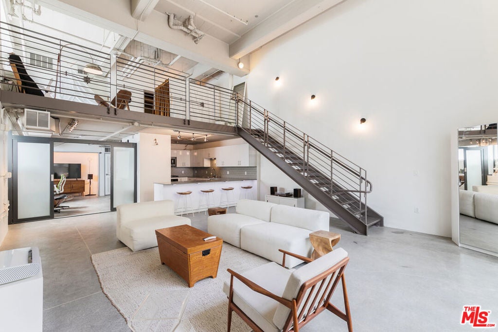 1130 Flower Street 103, Los Angeles