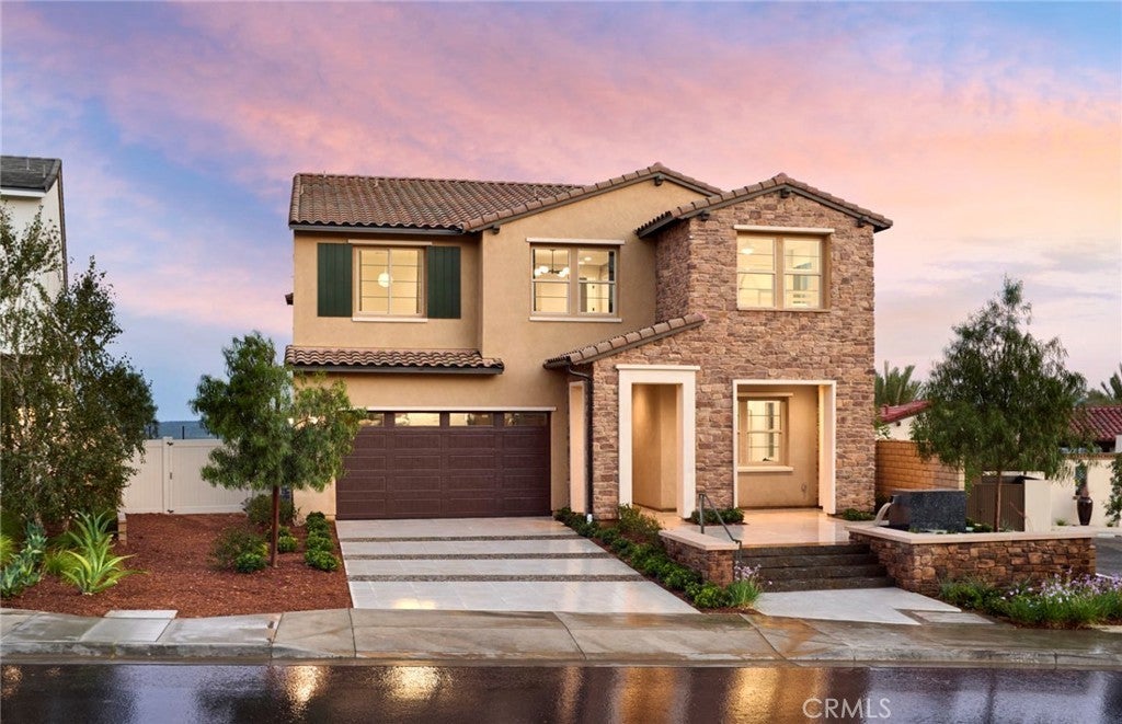 Photo of Listing #IV25276913