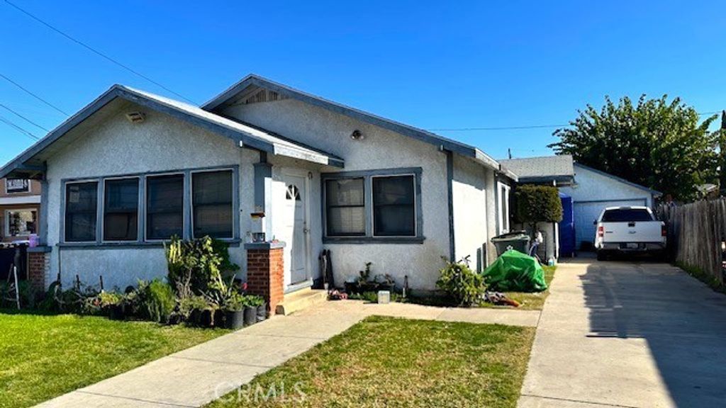 1533 S Greenville, Santa Ana