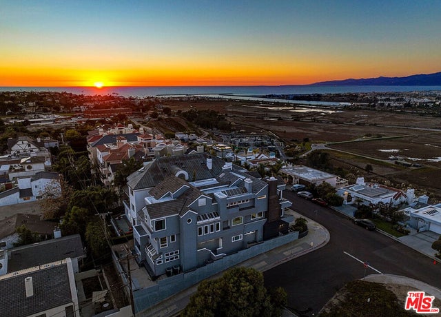 7800 Veragua Drive, Playa Del Rey