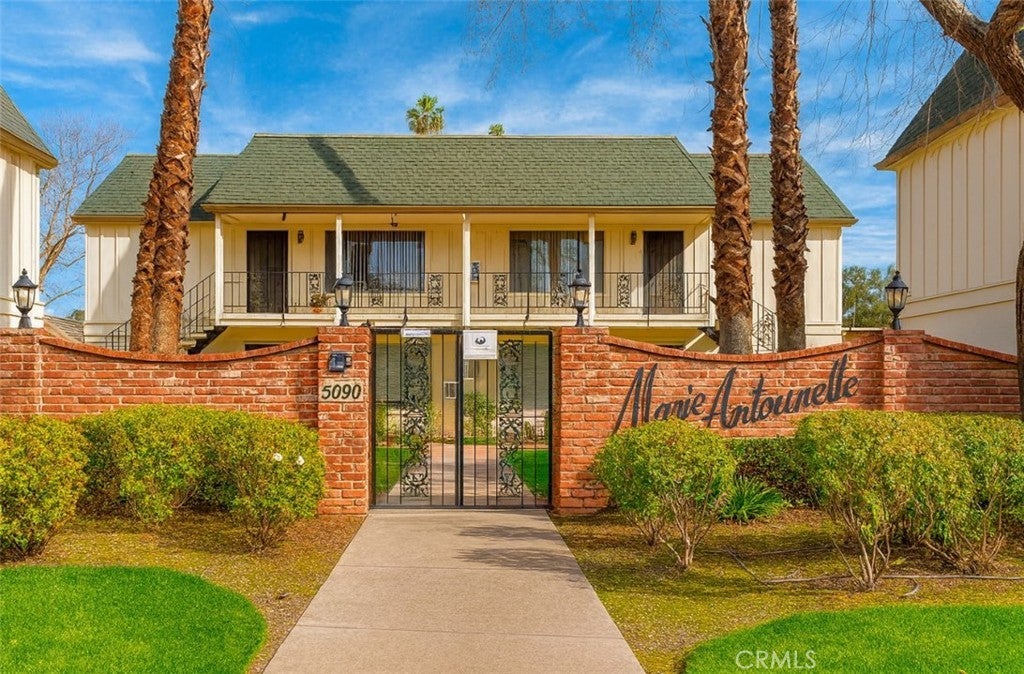 5090 Roosevelt, Fresno