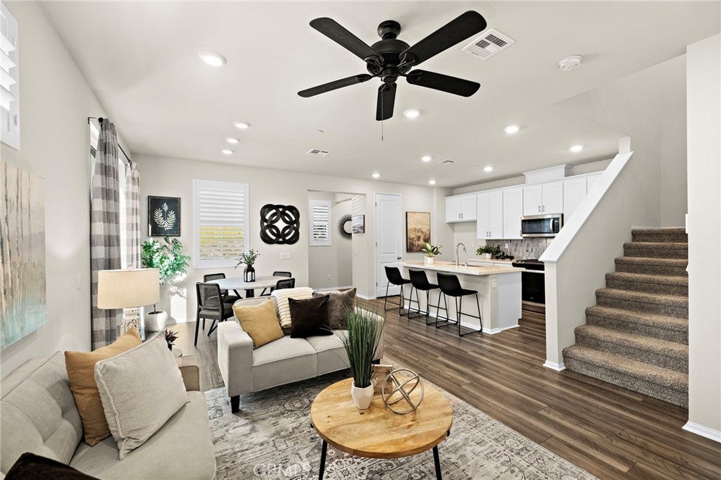 Photo of Listing #OC25277113