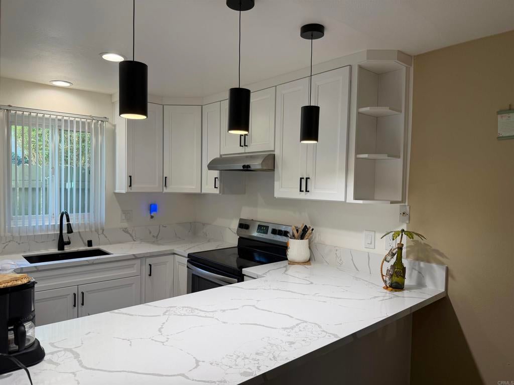 Photo of Listing #PTP2509193