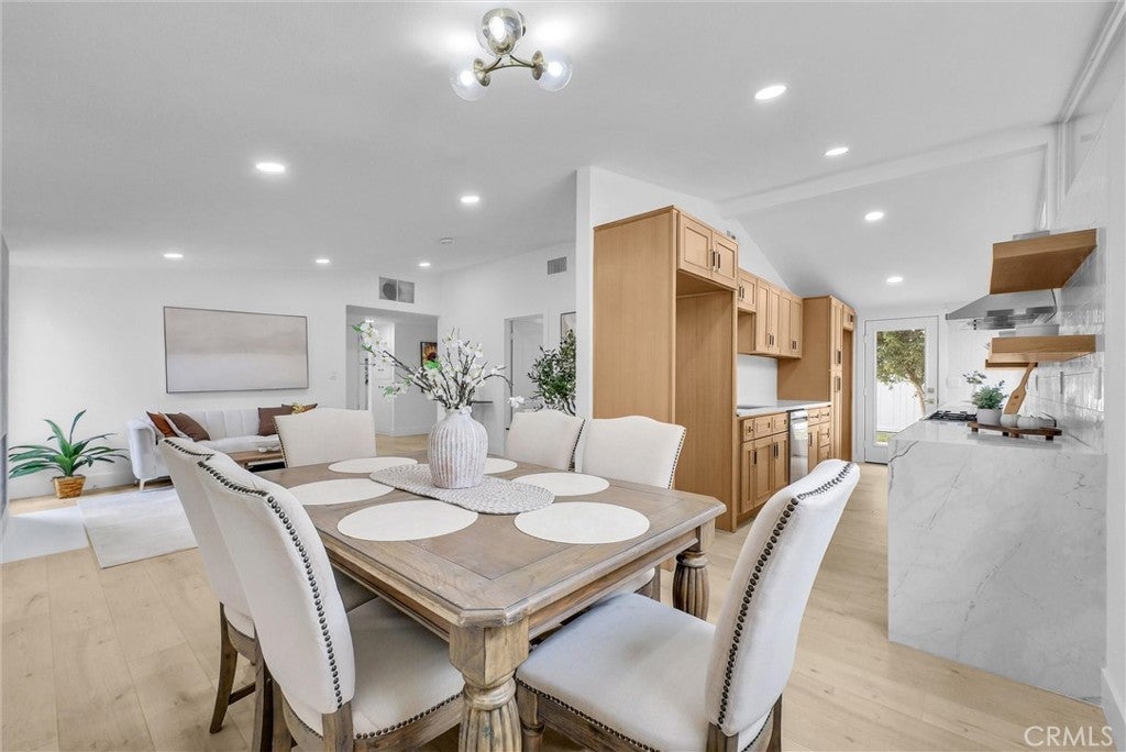 Photo of Listing #PW25277835