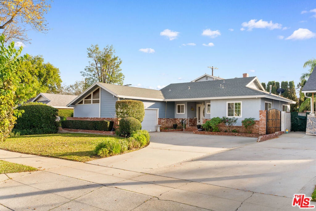 Photo of Listing #25629541