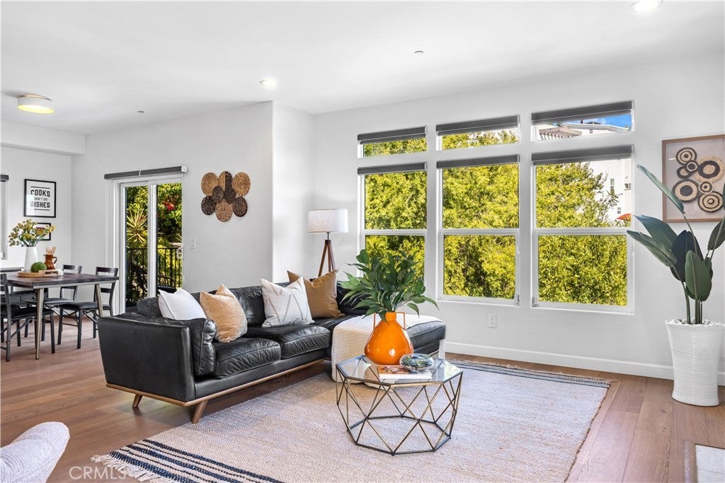 Photo of Listing #PW25277869