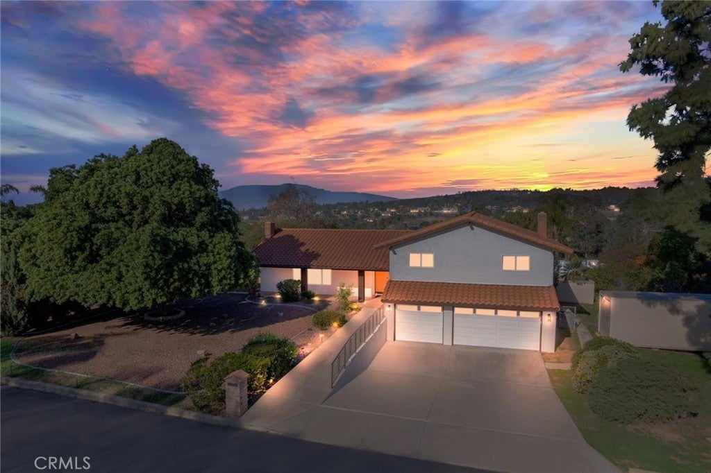 Photo of Listing #IV25276977