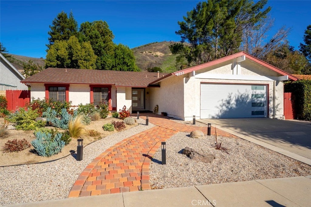 Photo of Listing #SR25277857