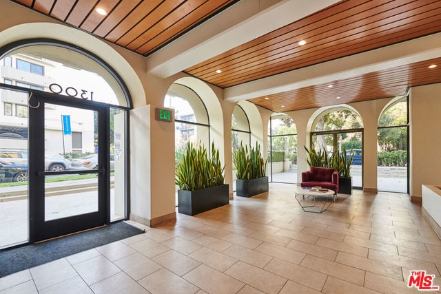 1300 Midvale Avenue # 408, Los Angeles