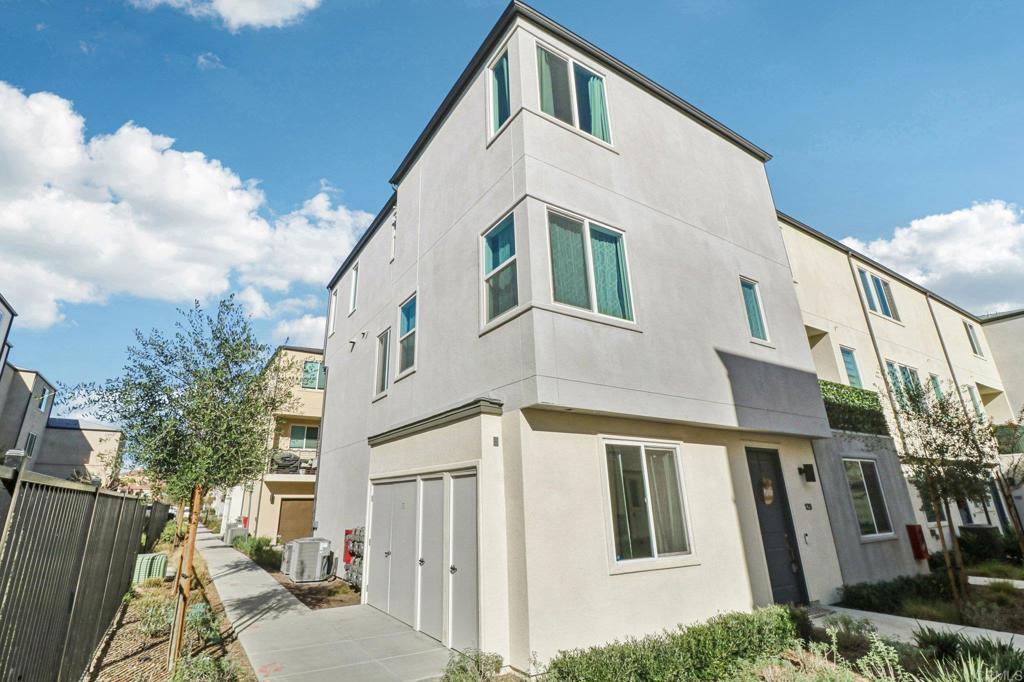 Photo of Listing #PTP2509206