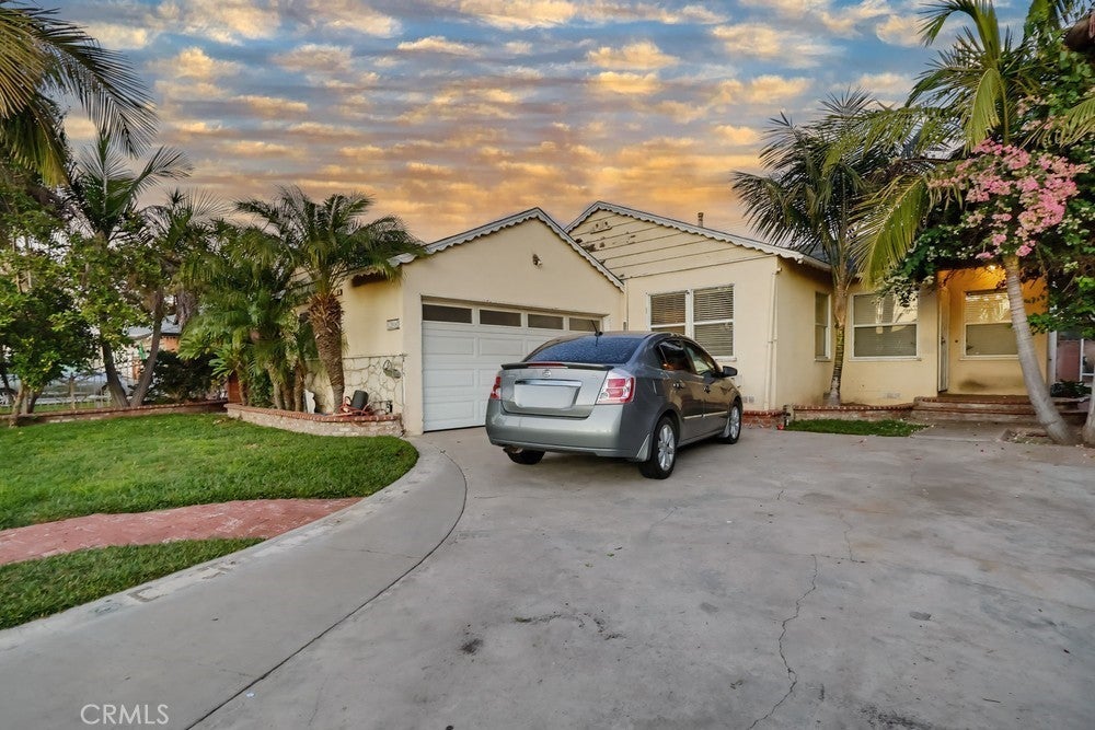 Photo of Listing #SB25278301