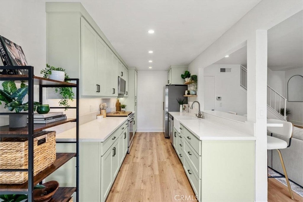 Photo of Listing #PW25277576