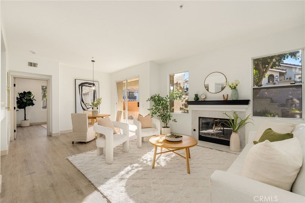 Photo of Listing #PW25278247