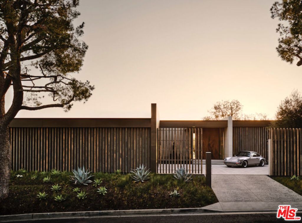 1655 Carla, Beverly Hills