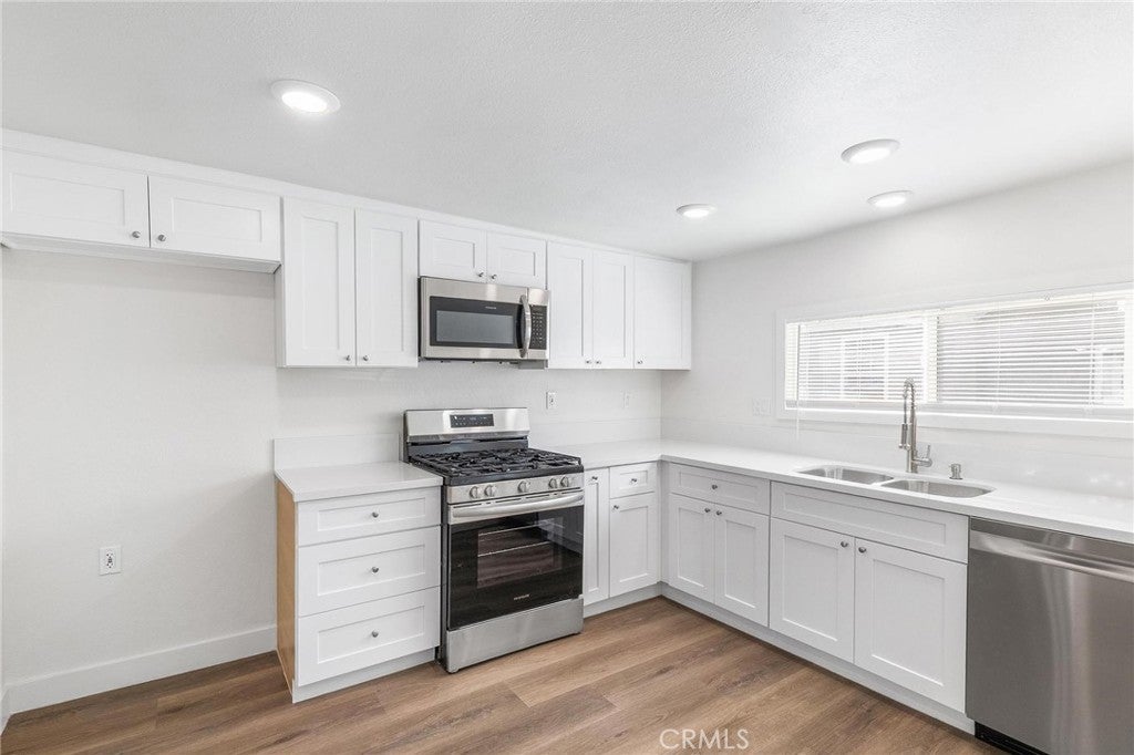 Photo of Listing #IV25278078