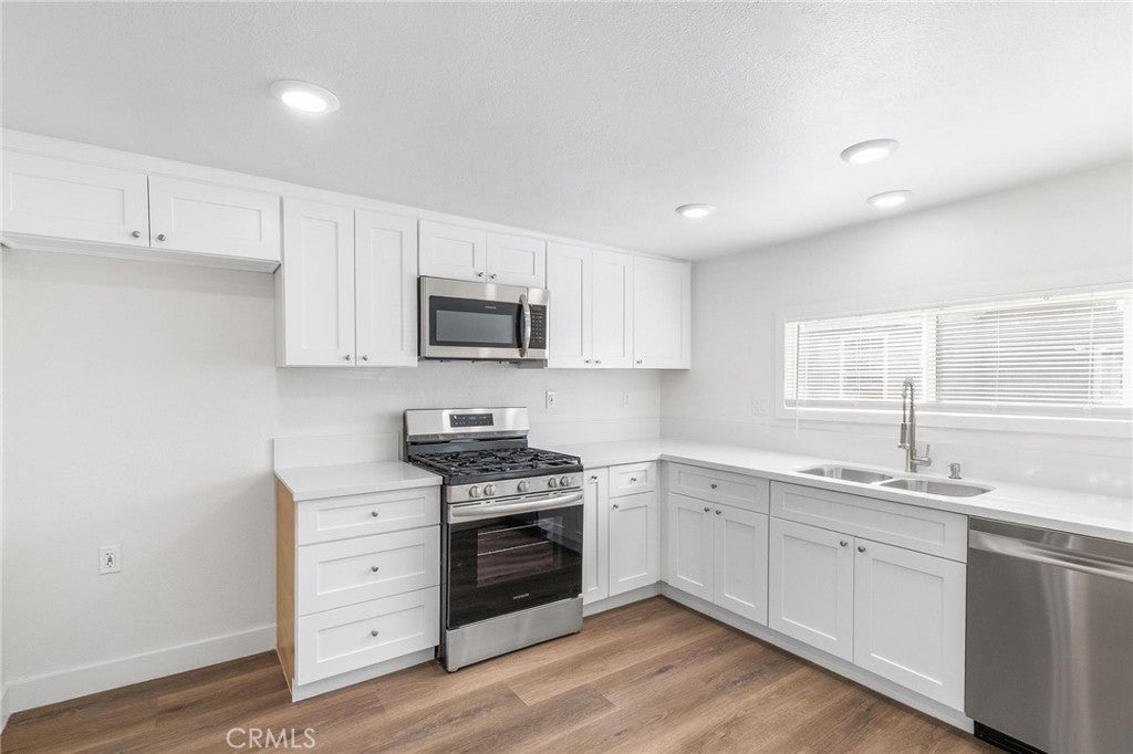 Photo of Listing #IV25278078