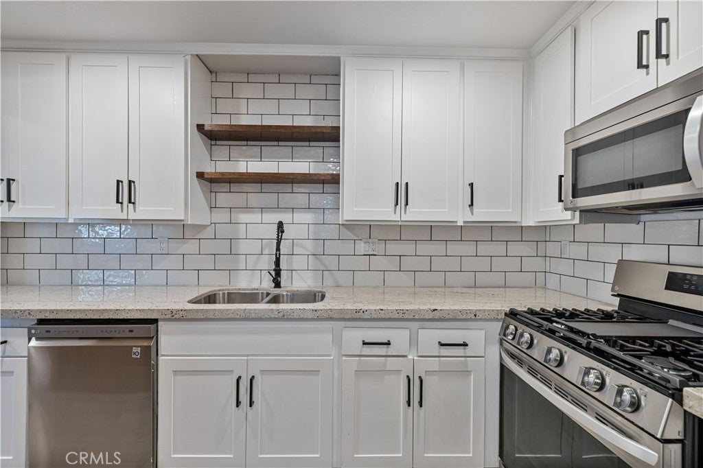 Photo of Listing #SR25278197