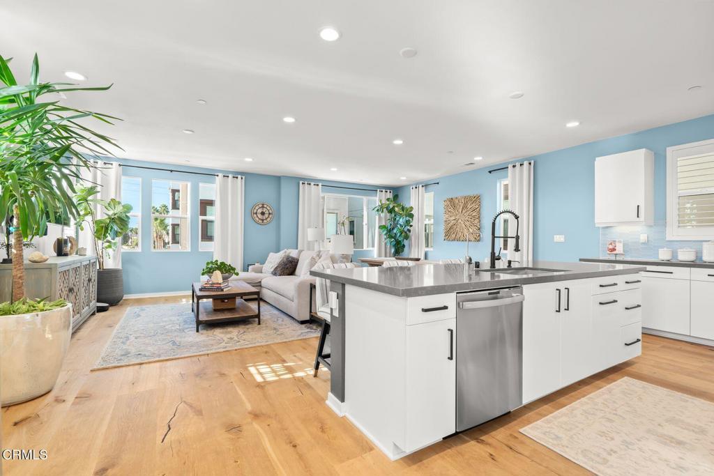 Photo of Listing #V1-33816