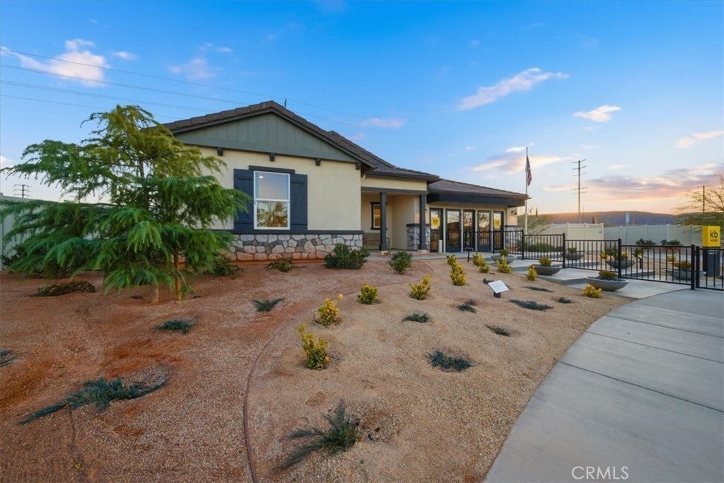 Photo of Listing #IV25278798