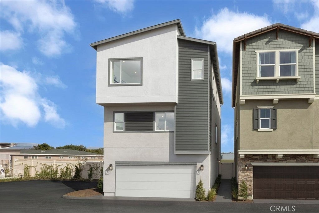 Photo of Listing #IV25278592