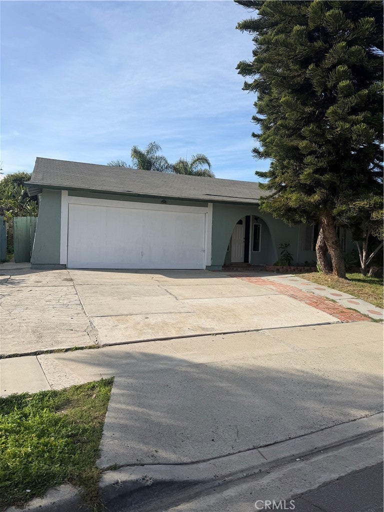 Photo of Listing #IV25279014