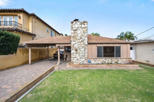 1769 Gates, Manhattan Beach.