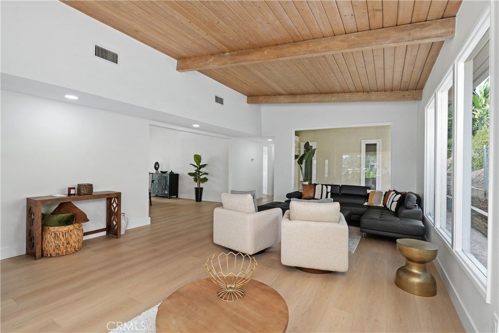 Photo of Listing #PW25279129