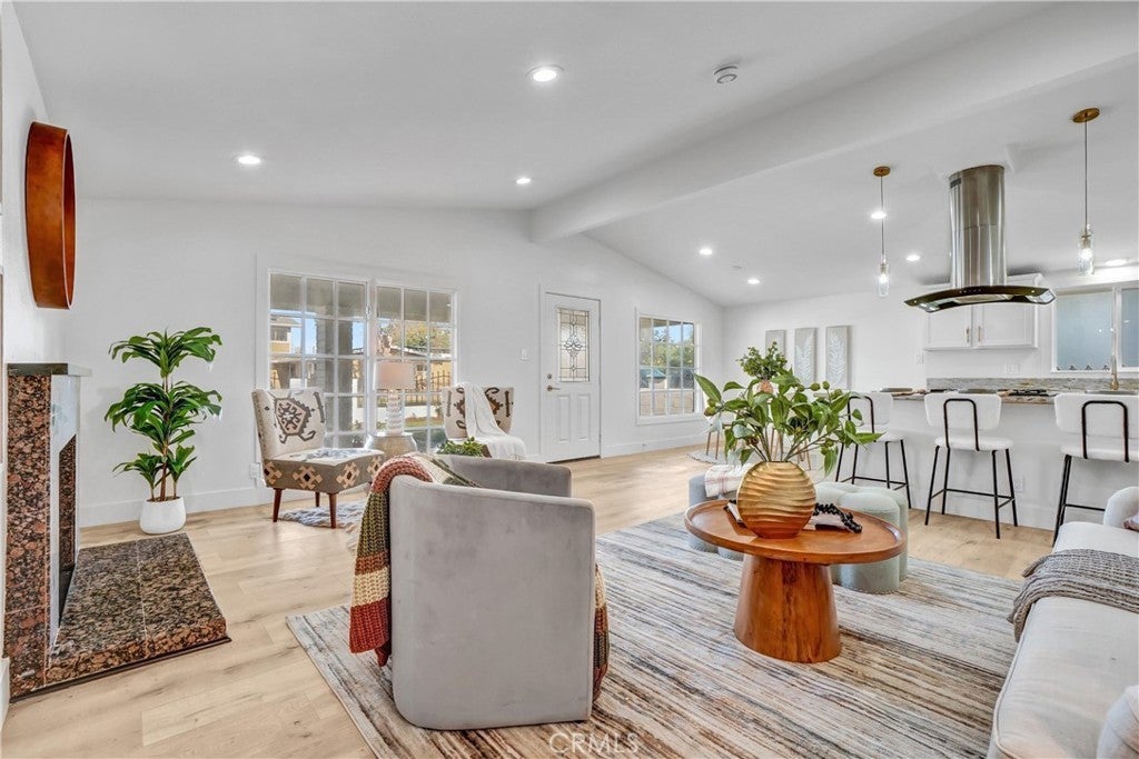 Photo of Listing #OC25279286