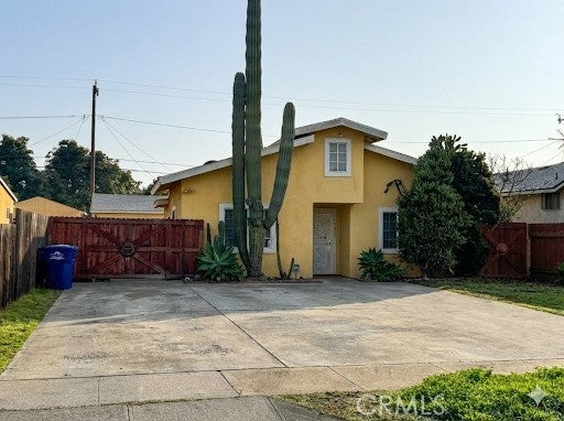 10022 San Miguel, South Gate