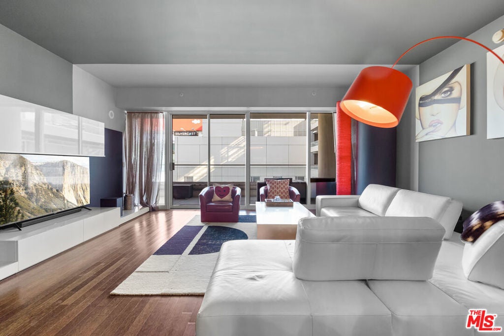 Photo of Listing #25630383