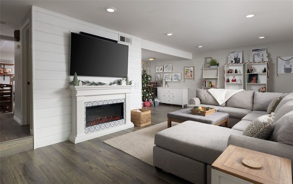 18215 Bryce Court, Fountain Valley