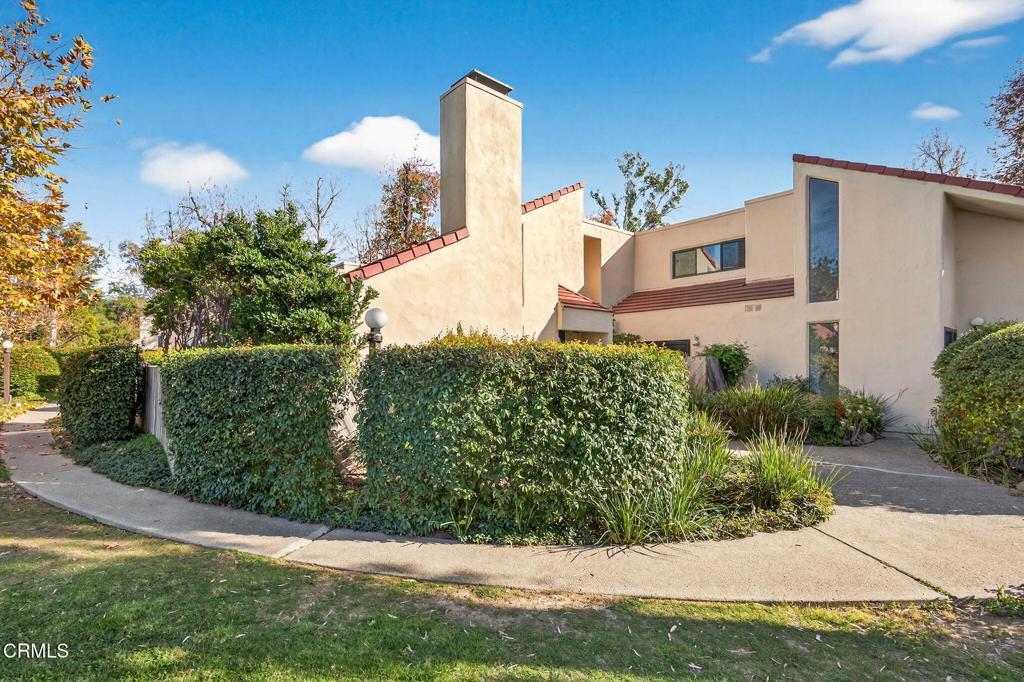 202 Carrillo Road E, Ojai