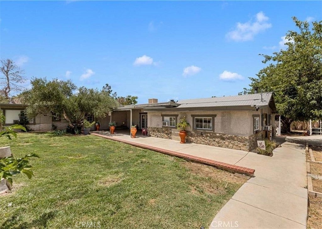 Photo of Listing #SR25274367