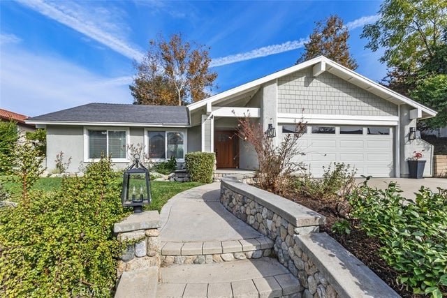 24852 Lirio, Mission Viejo.