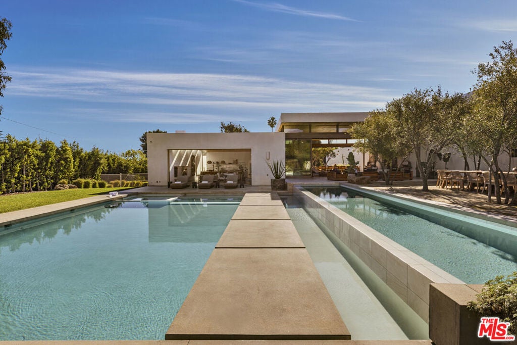 Photo of Listing #25630597