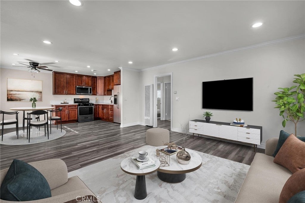 25925 Narbonne 35, Lomita