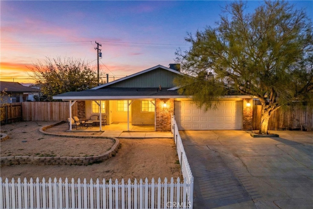 Photo of Listing #SR25280251