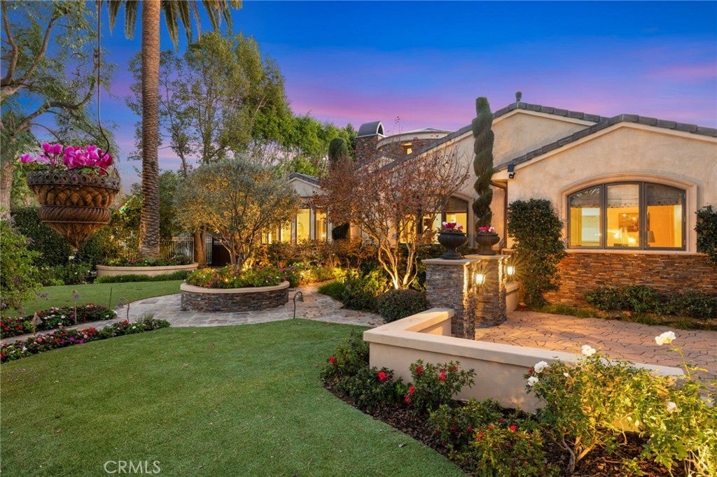 Photo of Listing #SR25279573