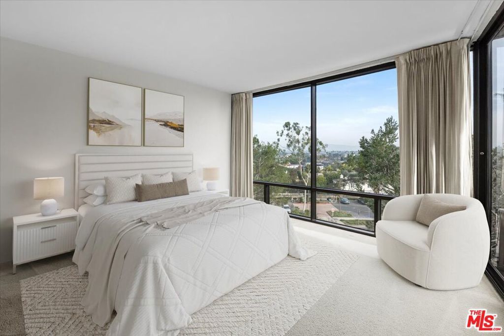 Photo of Listing #25630929