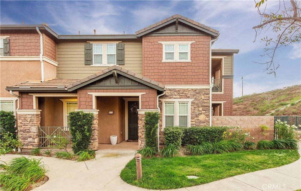 Photo of Listing #SR25275783