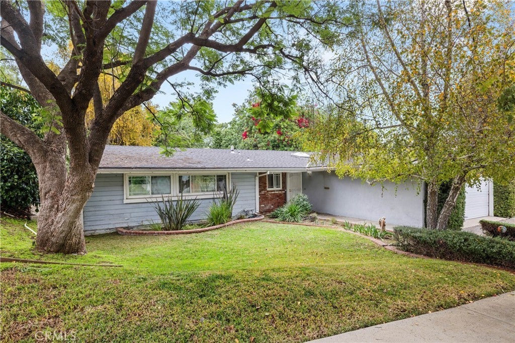 Photo of Listing #SR25278118