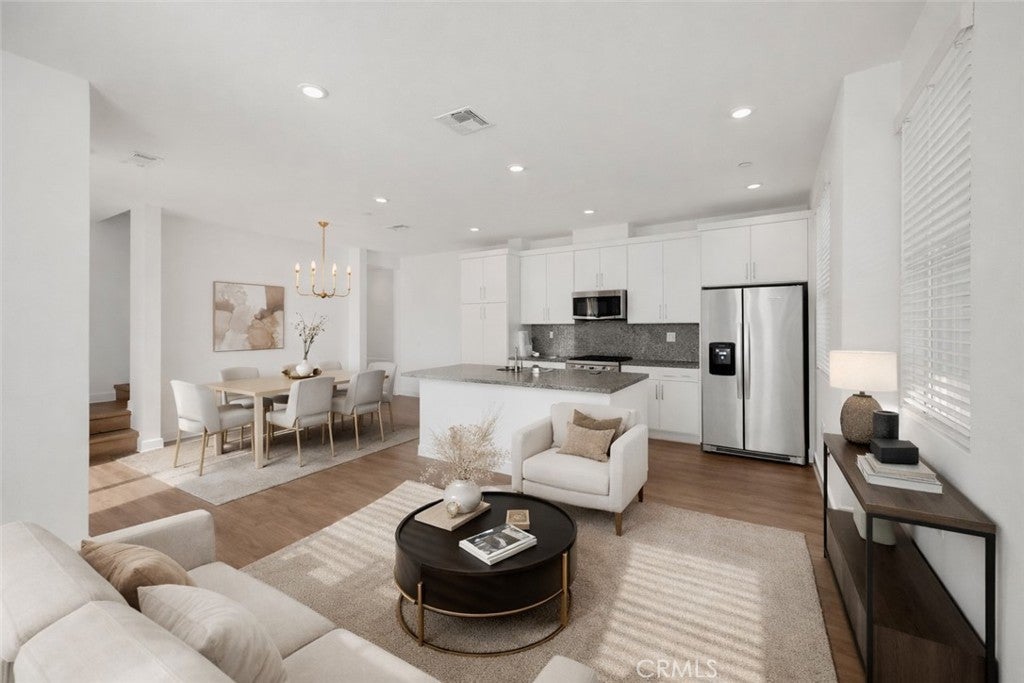 Photo of Listing #PW25280493