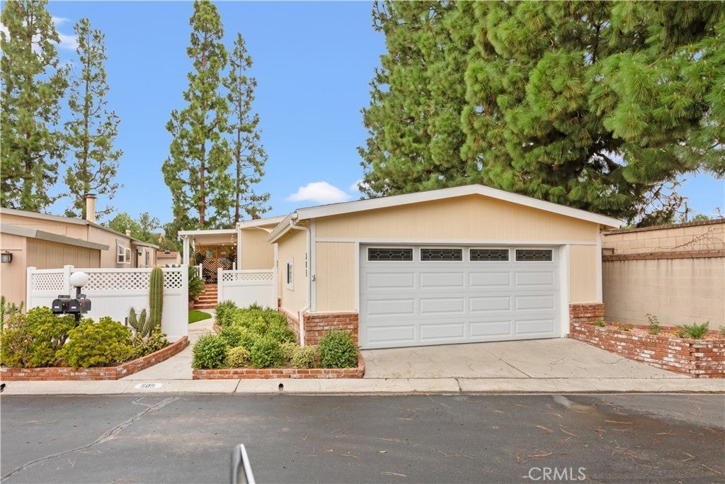 Photo of Listing #PW25281011