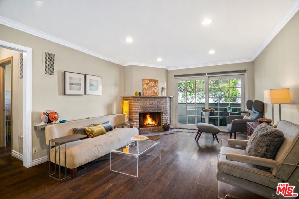 Photo of Listing #25631075