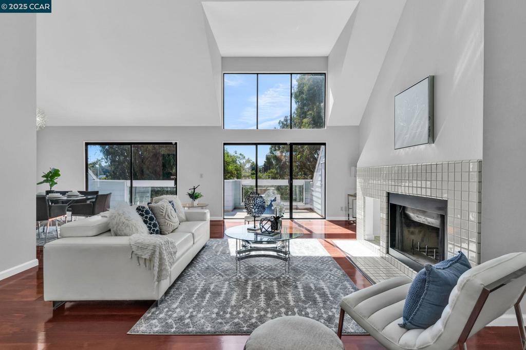 Photo of Listing #41119676