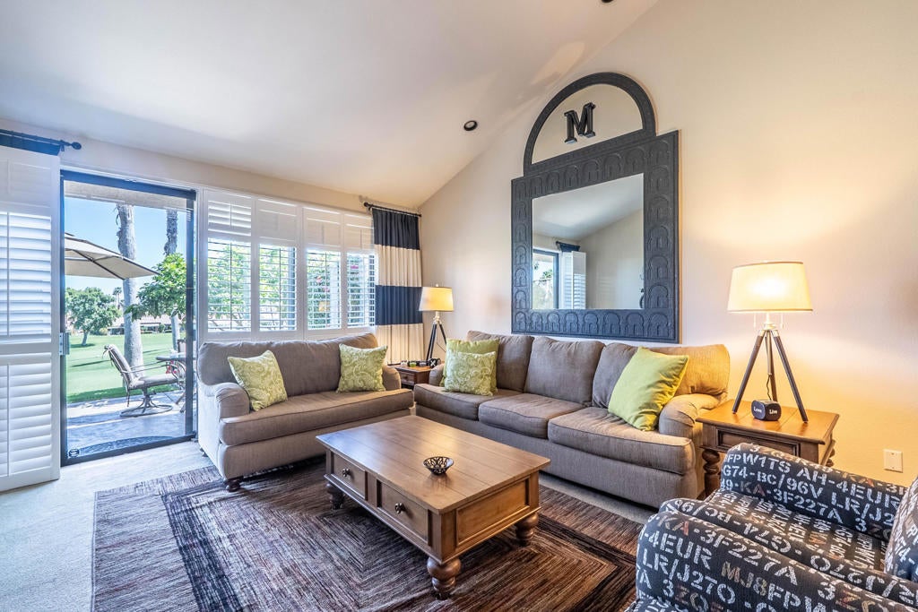 39432 Narcissus Way, Palm Desert