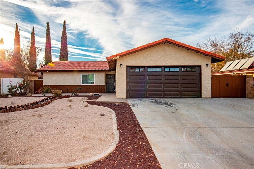 Photo of Listing #SR25169500