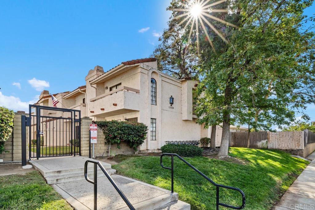 Photo of Listing #PTP2509341